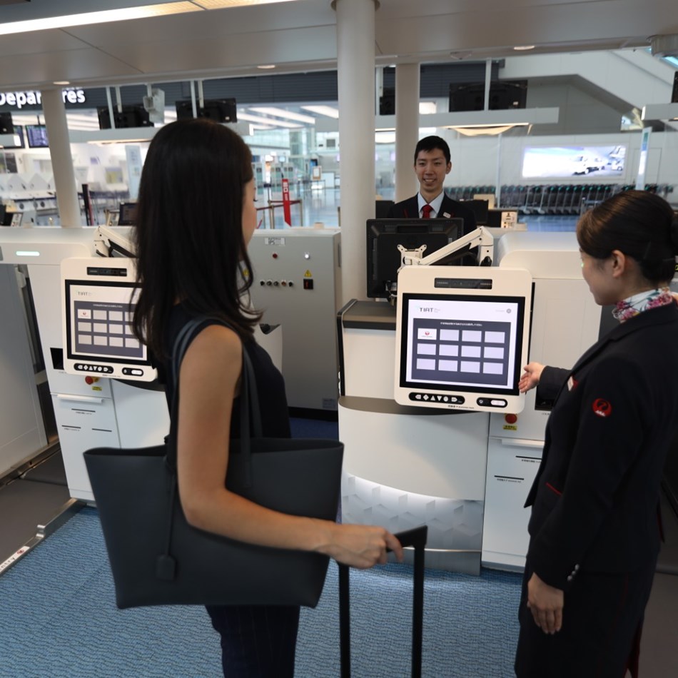 Hybrid self-service & agent support