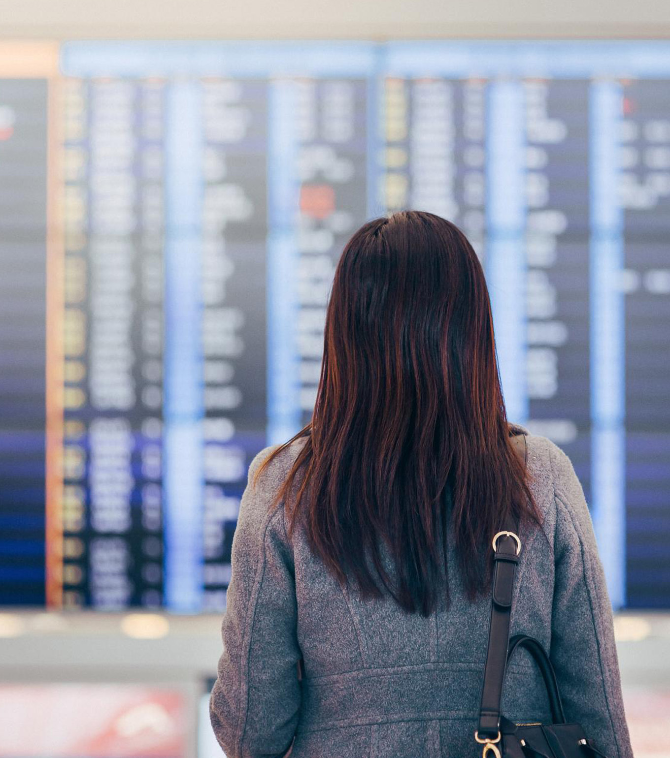 Unify all digital displays into one smart A-DCMS platform