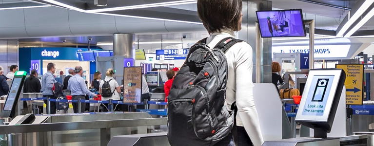 Î‘Ï€Î¿Ï„Î­Î»ÎµÏƒÎ¼Î± ÎµÎ¹ÎºÏŒÎ½Î±Ï‚ Î³Î¹Î± Passengers At Athens Airport To Use Their Faces As Their Boarding Pass