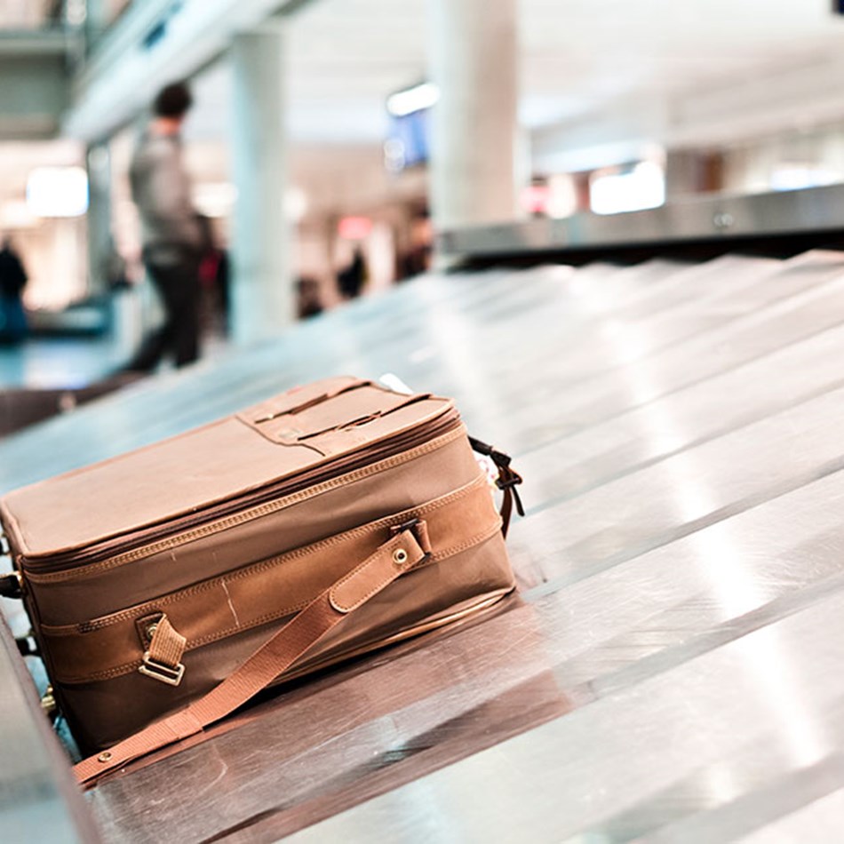  Real-time tracking of bag deliveries with couriers across your network